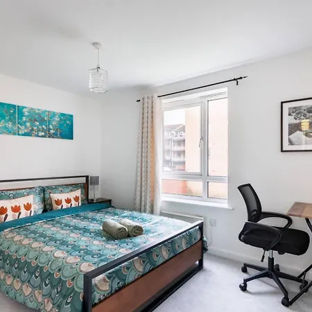 Apartment Live The Wembley Buzz! Stylish Flat Near Station & Amenities