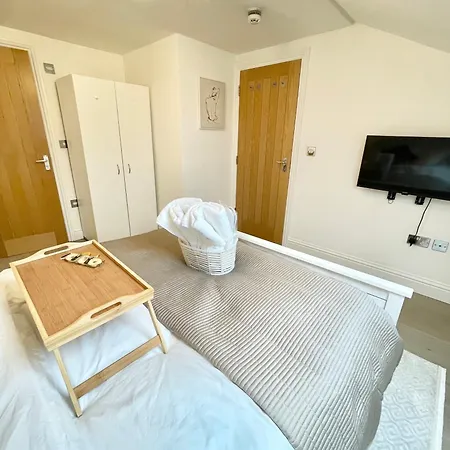 Guest house Luxury En-suite Double Bedroom Stratford E15 London