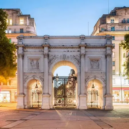 Stunning Hyde Park *