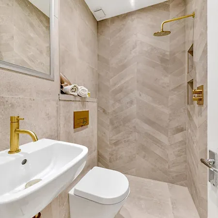 The Knightsbridge Deluxe Apart *