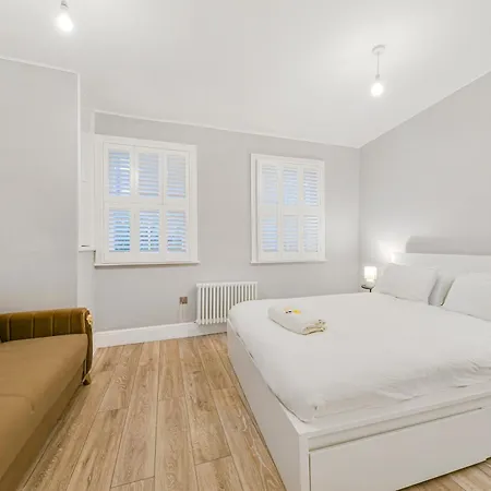 The Knightsbridge Deluxe Apart *