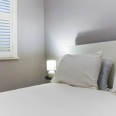 The Knightsbridge Deluxe Apart
