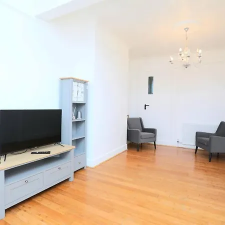 Impeccable 3 Bedroom House