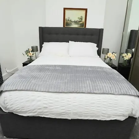 Impeccable 3 Bedroom House *