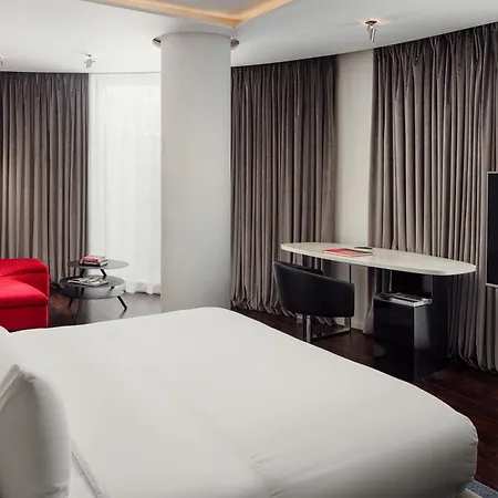 Hotel W 5*