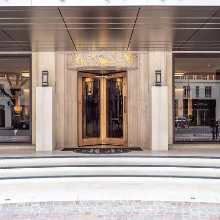 Art-deco In Very Popular Chelsea Area London