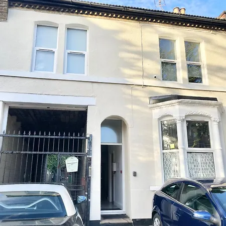 Guest house Luxury En-suite Double Bedroom Stratford E15