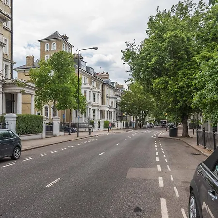 Apartment Lovely Chelsea Near The Thames By Underthedoormat London