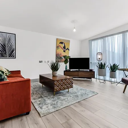 Earthy Elegance: Nature Inspired Flat In Prime Location