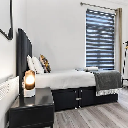 Stylish And Convenient 2bd Flat W/ Outdoor Space * Londres