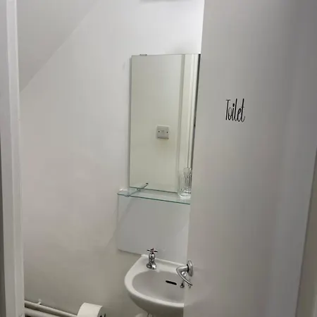 Lovely Double In Euston & Square In Homestay *