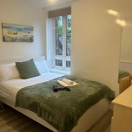 Homestay Lovely Double In Euston & Square In