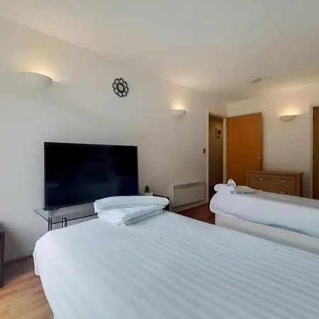 Apartment 2&3 Bedrooms Near Excel - Modern Spacious For Larger Groups *