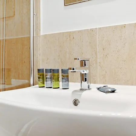 Choice - Gloucester Road - Kensington Apartment *