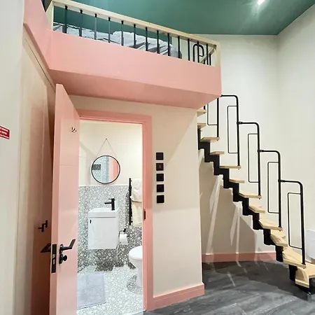 Cozy En-suite Loft In Trendy Local Gasthof *