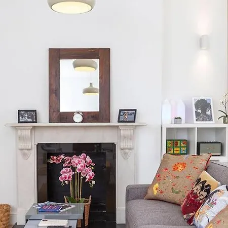Shirlock - Italianflat London