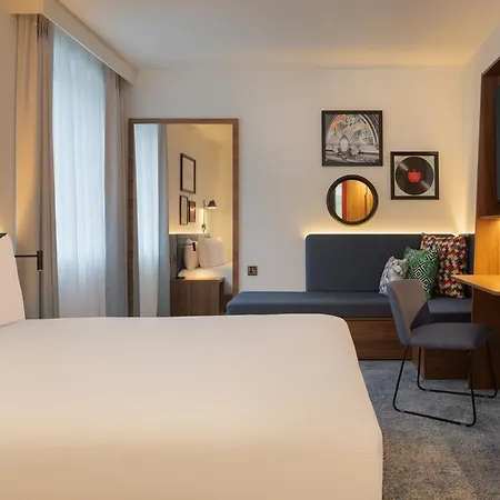 Hampton By Hilton Waterloo Hotel