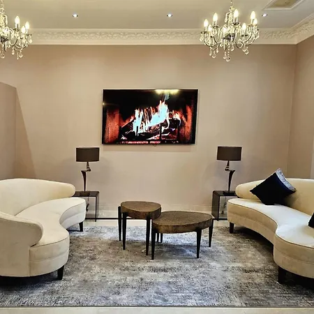 Hyde Park International 4* London
