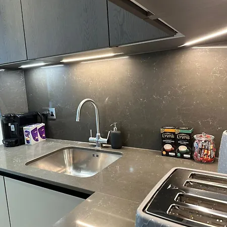 Richardson Deluxe Apartment London