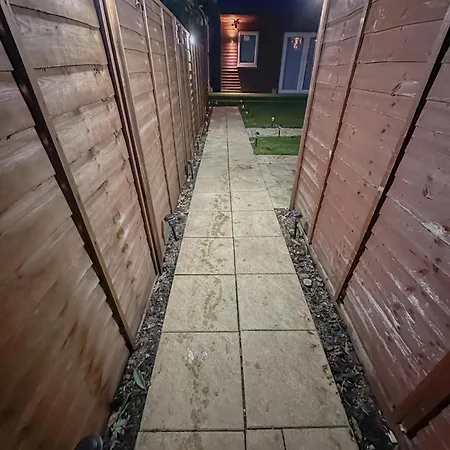Holiday home Stunning Garden House - Free Wifi & Parking