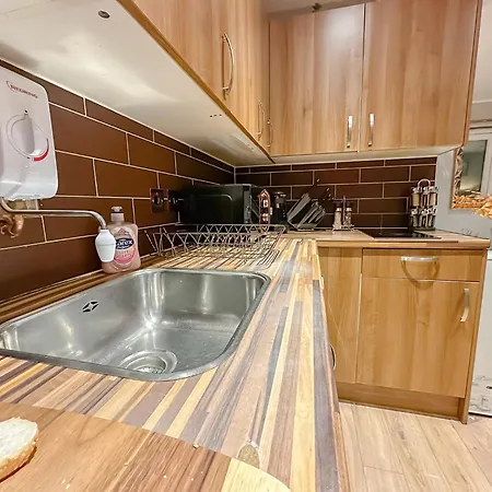 Holiday home Stunning Garden House - Free Wifi & Parking Hendon