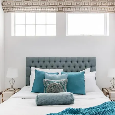Comfortable 4 Bed Mews Town House Near Hyde Park بيت للعطل