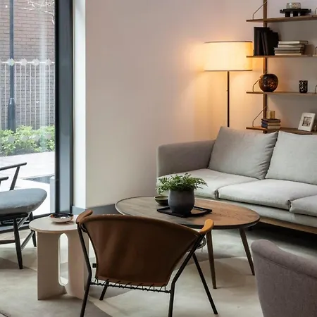 Magnificent At Ten Degrees In Apartment *