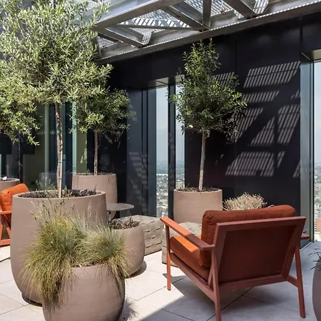 Apartment Magnificent At Ten Degrees In Croydon