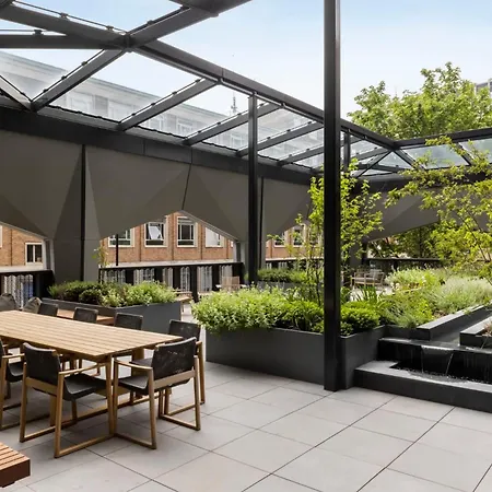 Magnificent At Ten Degrees In Apartment *