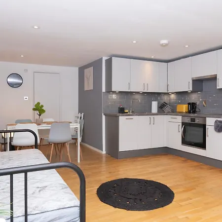 Cosy Ground Floor Apartment