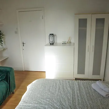 Apartment 2 Bedrooms Flat In Hammersmith London