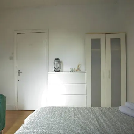 2 Bedrooms Flat In Hammersmith Apartment *