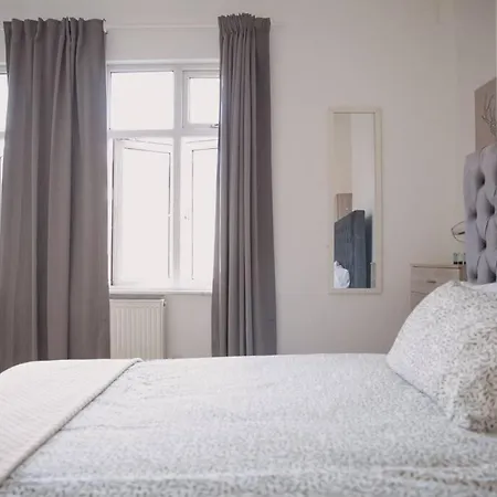 Apartment 2 Bedrooms Flat In Hammersmith London