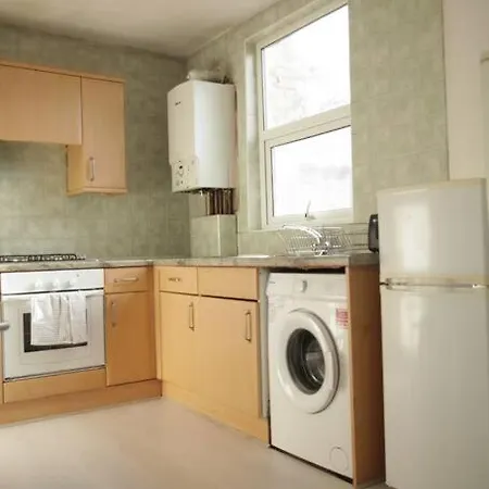 Apartment 2 Bedrooms Flat In Hammersmith