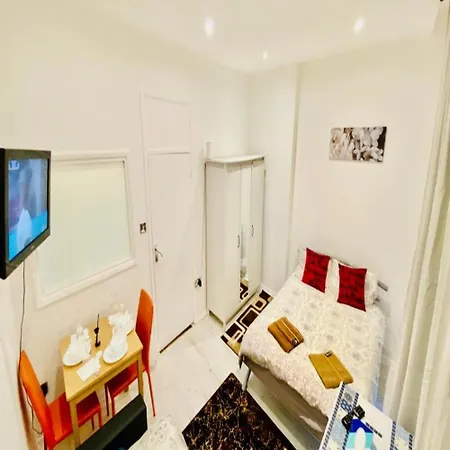 Ground Floor Flat Hyde Park