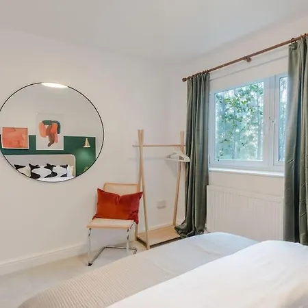The Clissold, Two Bedroom N5 Apartment *