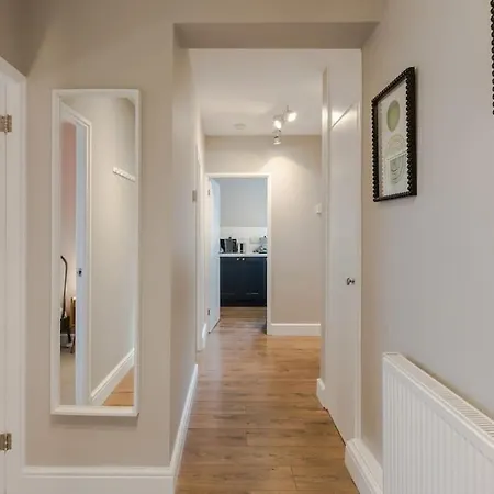 Apartment The Clissold, Two Bedroom N5 *
