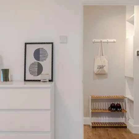 The Clissold, Two Bedroom N5