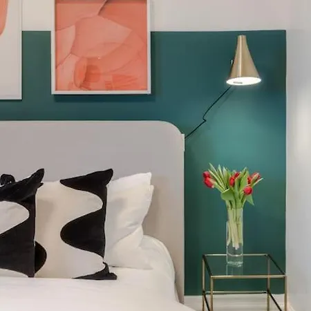 Apartment The Clissold, Two Bedroom N5 *