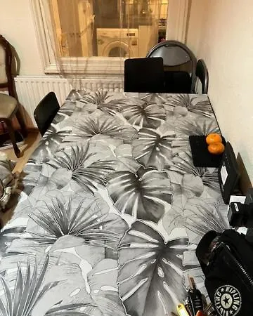 Comfy Rooms. Shared East Homestay.