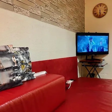 Homestay Comfy Rooms. Shared East Homestay. London