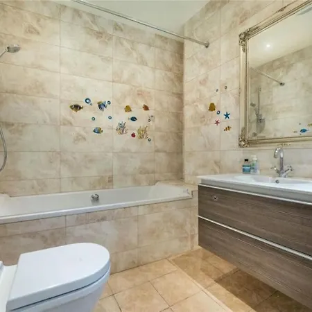 Stylish Hampstead Flat With Character And Charm *