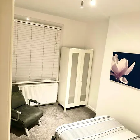 One Bed Flat In Central * Londres