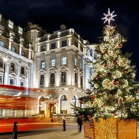 Park Lane Large Luxury Sleeps 6 London