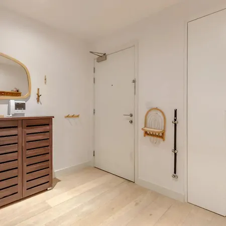 Charm & Convenience 3 Bed Near Excel