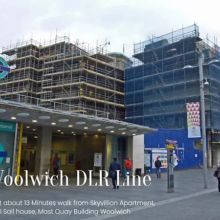 Skyvillion - River Thames Floor By Woolwich Ferry, Mins To Excel, O2 Arena , Airport With Parking