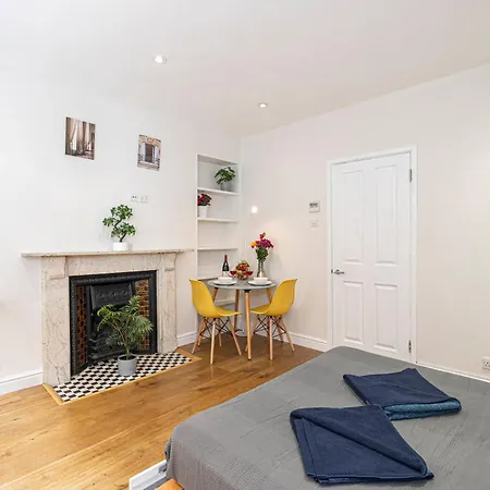 Apartment Famous Piccadilly Circus London
