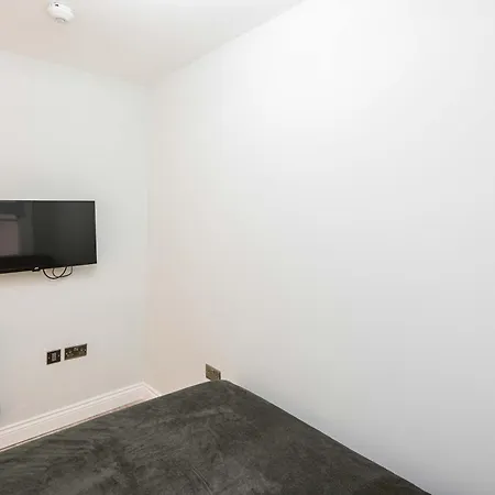 Roof Haven At Kensington Mews