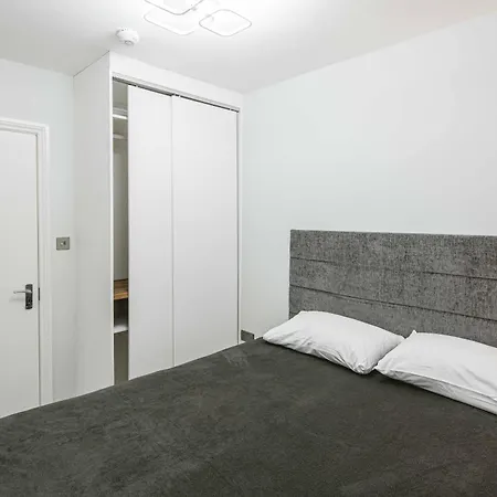Apartment Roof Haven At Kensington Mews London