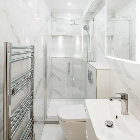 Roof Haven At Kensington Mews Apartment London
